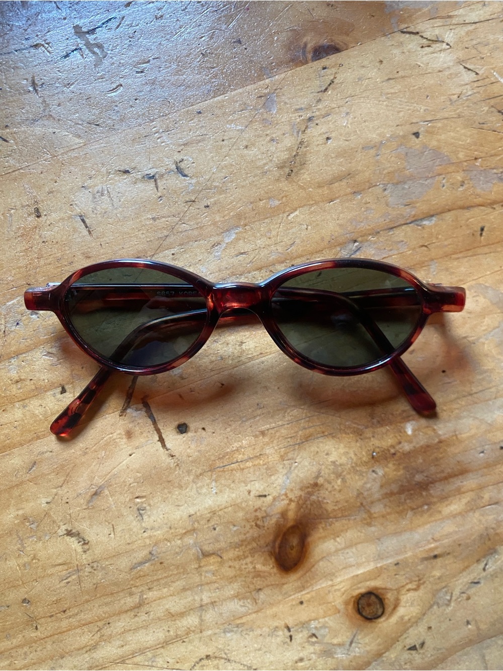 Tortoiseshell Oval Sunglasses - Dark Green Lenses